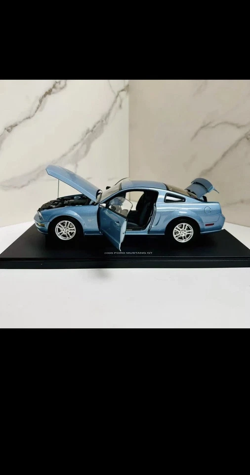 AUTOART 1:18 2005 Ford Mustang GT Fastback Windveil Blue, SUPER RARE 6000 lim - Image 2 of 4