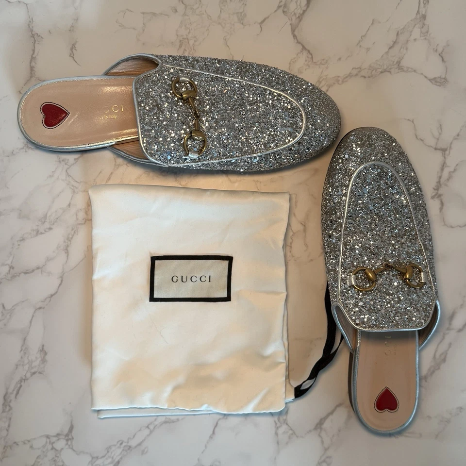 Auténtico GUCCI Plateado Brillo Metálico Plateado Cuero - Caja Original y 2 Bolsos Foto 2 de 4