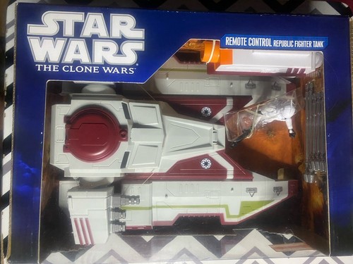 Remote Control Republic Fighter Tank STAR WARS The Clone Wars NEW - Picture 3 of 17