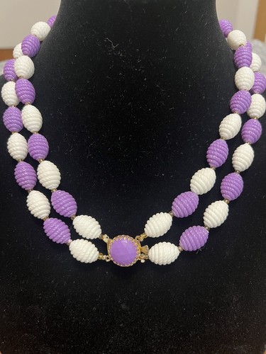 Vtg Statement Purple And White Textured Plastic Double/Two Strand Necklace - 第 1/4 張圖片