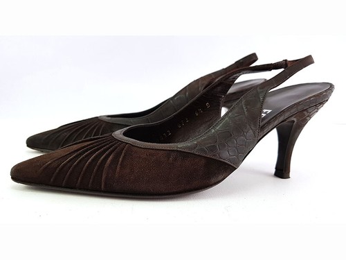 Salvatore Ferragamo Black Suede Pumps, Kitten heel