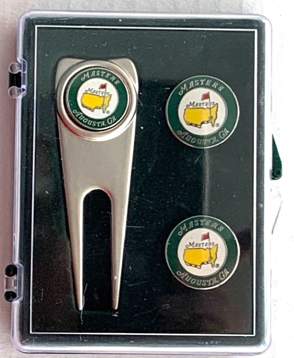 VINTAGE MASTERS GOLF TOURNAMENT DIVOT TOOL & BALL MARKER SET