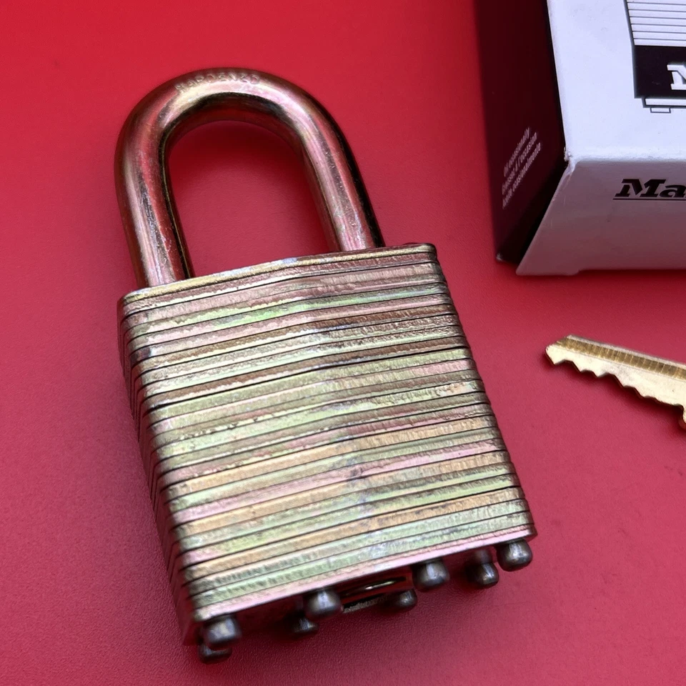 New Master Lock 60014NLFUS 1-3/4" W x 3-1/8 L Keyed Padlock - Image 4 of 4