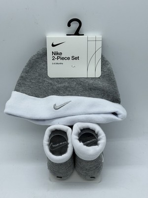 NEW 2 PIECE SET NIKE  NEW BORN 0-6 MONTHS HAT / BOOTIES COTTON BLEND