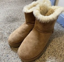 UGG Shearling Fur Classic Mini Bailey Bow Che...