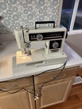 Tacony Sewing machine FA693 with a case