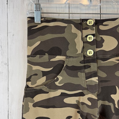 Freddy Green Camo High Rise 3 Button High Waist Ankle Pant Legging Size Small - Picture 3 of 14
