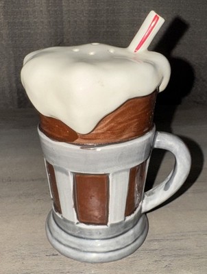 Vintage The Good Co. Hand Paint Ceramic Root beer Float Mug Salt/pepperShaker 5 