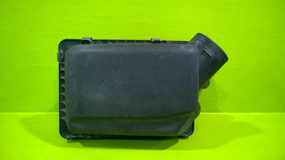 03 04 SATURN ION 2.2L AIR CLEANER BOX OEM 2793-30 - Image 2 of 3
