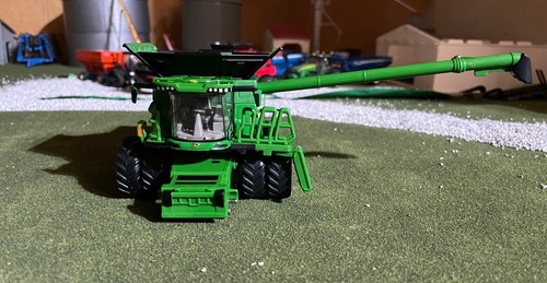 1/64 Ertl John Deere X9 1100 Combine Prestige Collection - Just Released FS - Picture 9 of 10