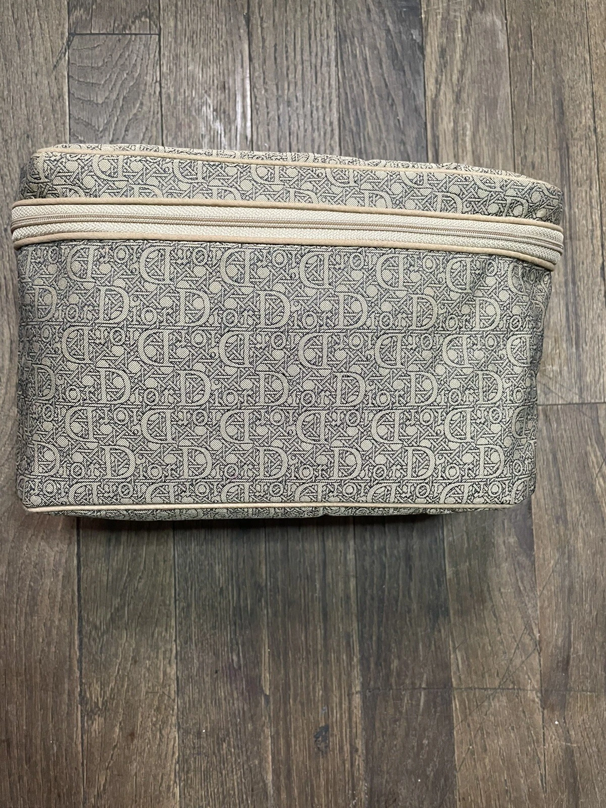 Sac cosmétique vintage Christian Dior monogramme logo fabriqué aux États Unis