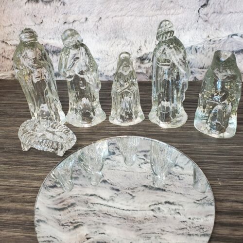 Vintage Nativity Set of 7 Pieces Art Glass Clear Figurines Round Mirror Base SEE - Picture 3 of 10