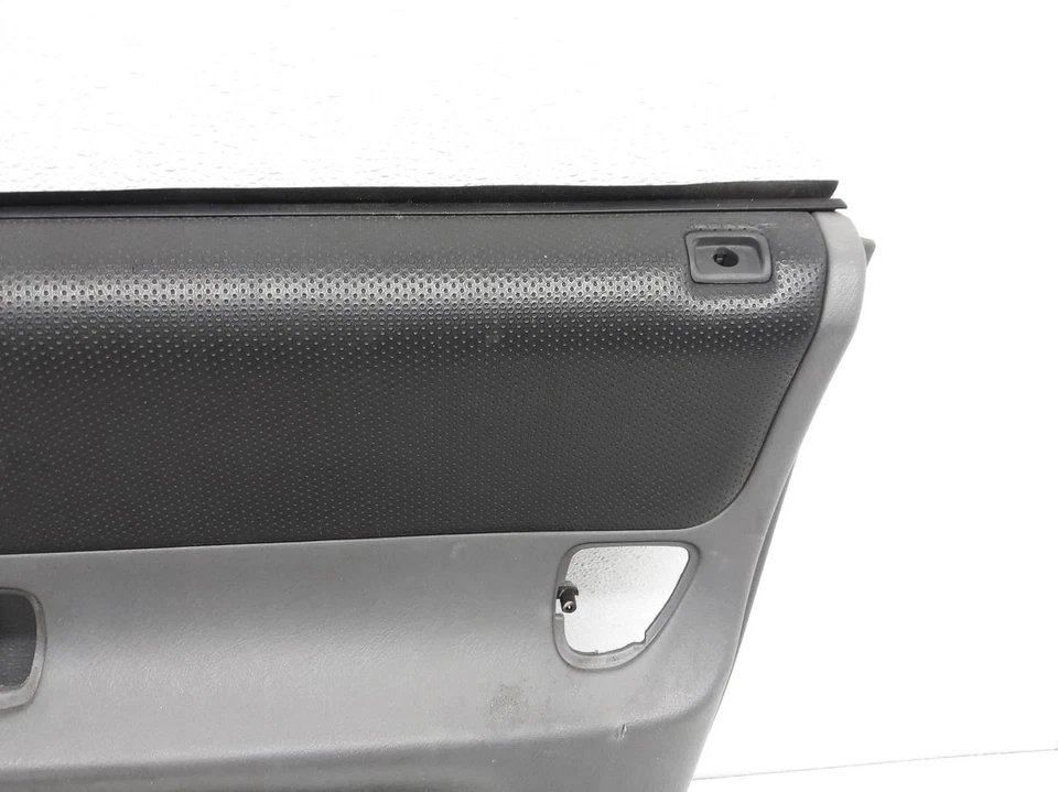 Panel de moldura interior puerta pasajero trasero derecho Honda Cr-V 1997-1998 OEM gris Foto 4 de 4