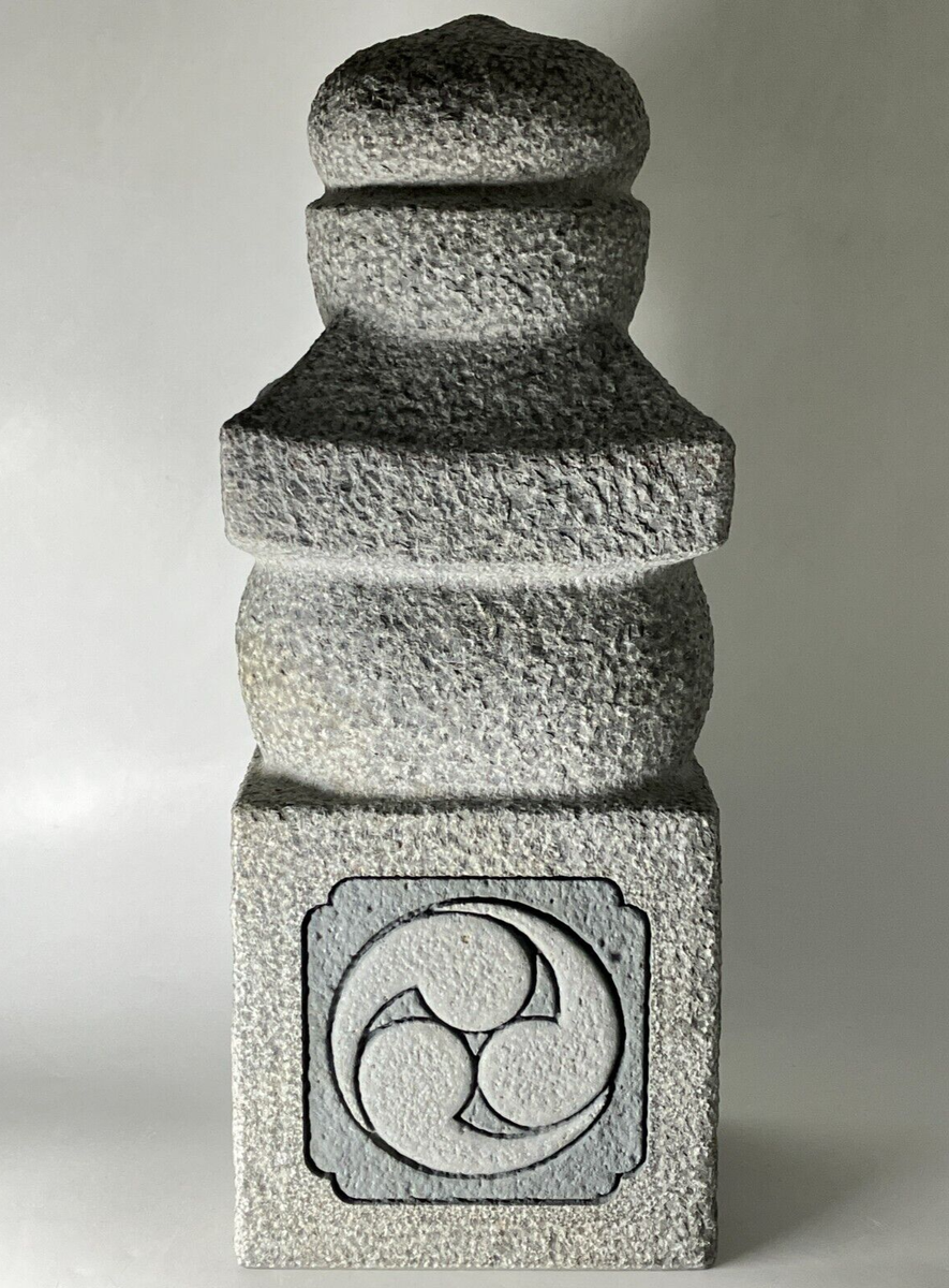 Zen Gorinto Medium Andesite Gray Stone Three waves emblem Japanese