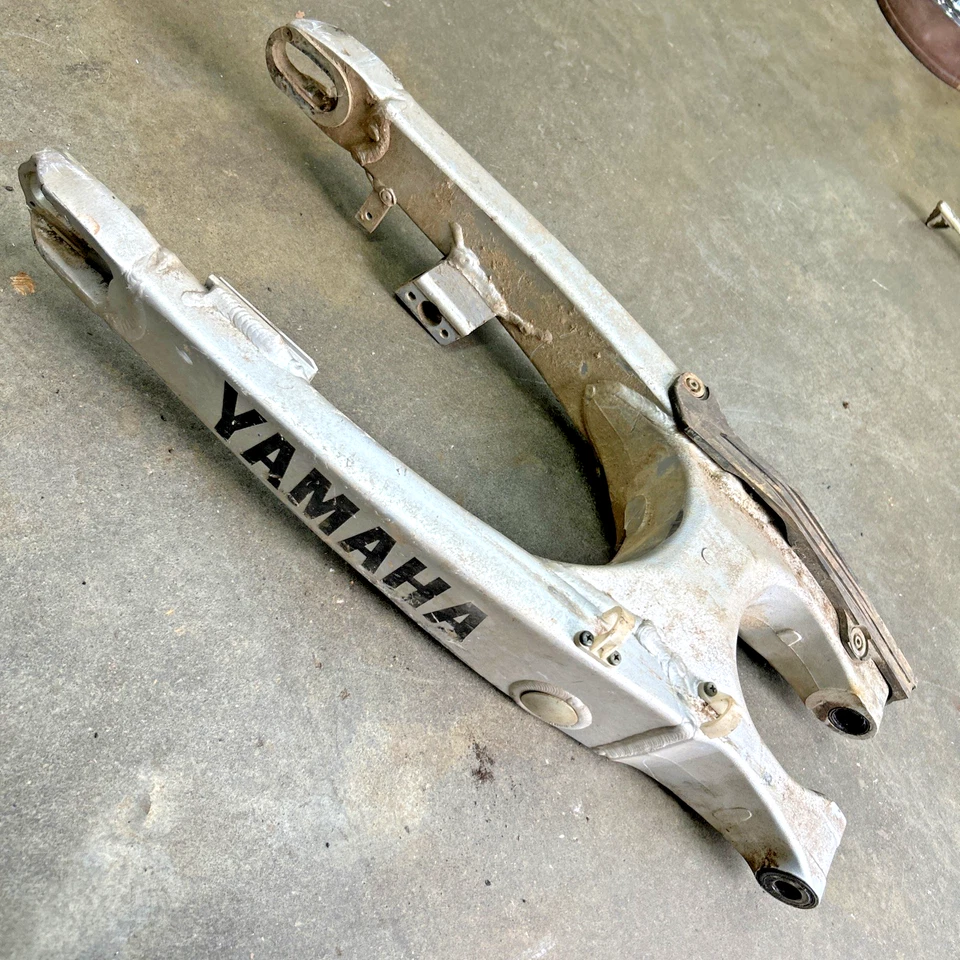 Yamaha YZ125 YZ250 2002 YZ426F WR250F WR426F brazo oscilante 5ny-22110-00-00 Foto 2 de 4