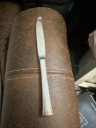 International Sterling Silver Handle Dinner Knives 9.35” Flatware No Mono. A