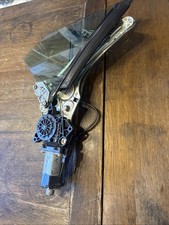 Mercedes R170 SLK hinten Rechts Seitenscheibe Hinten Mit Motor Rechts (132) Mercedes R170 SLK hinten Rechts Seitenscheibe Hinten Mit Motor Rechts (132)