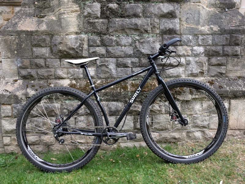 SURLY KARATE MONKEY 1ST GEN / MEDIUM / BLACK / ROHLOFF SPEEDHUB / HALO WHEELS /