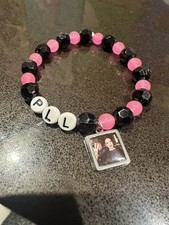 Pulsera Pretty Little Liars Original Sin Maia Reffico Personalizada Dije