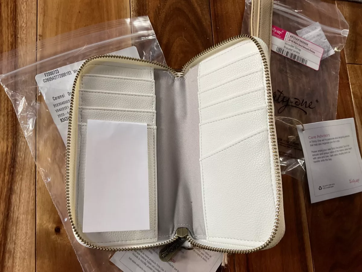 Thirty One Slim Wallet in Off-White Smooth Pebble - NWT