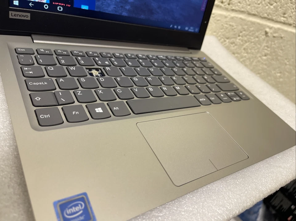 Lenovo Ideapad 120S 11.6" Light Weight Laptop 4GB 32GB Win 10 (E missing) - Image 3 of 4