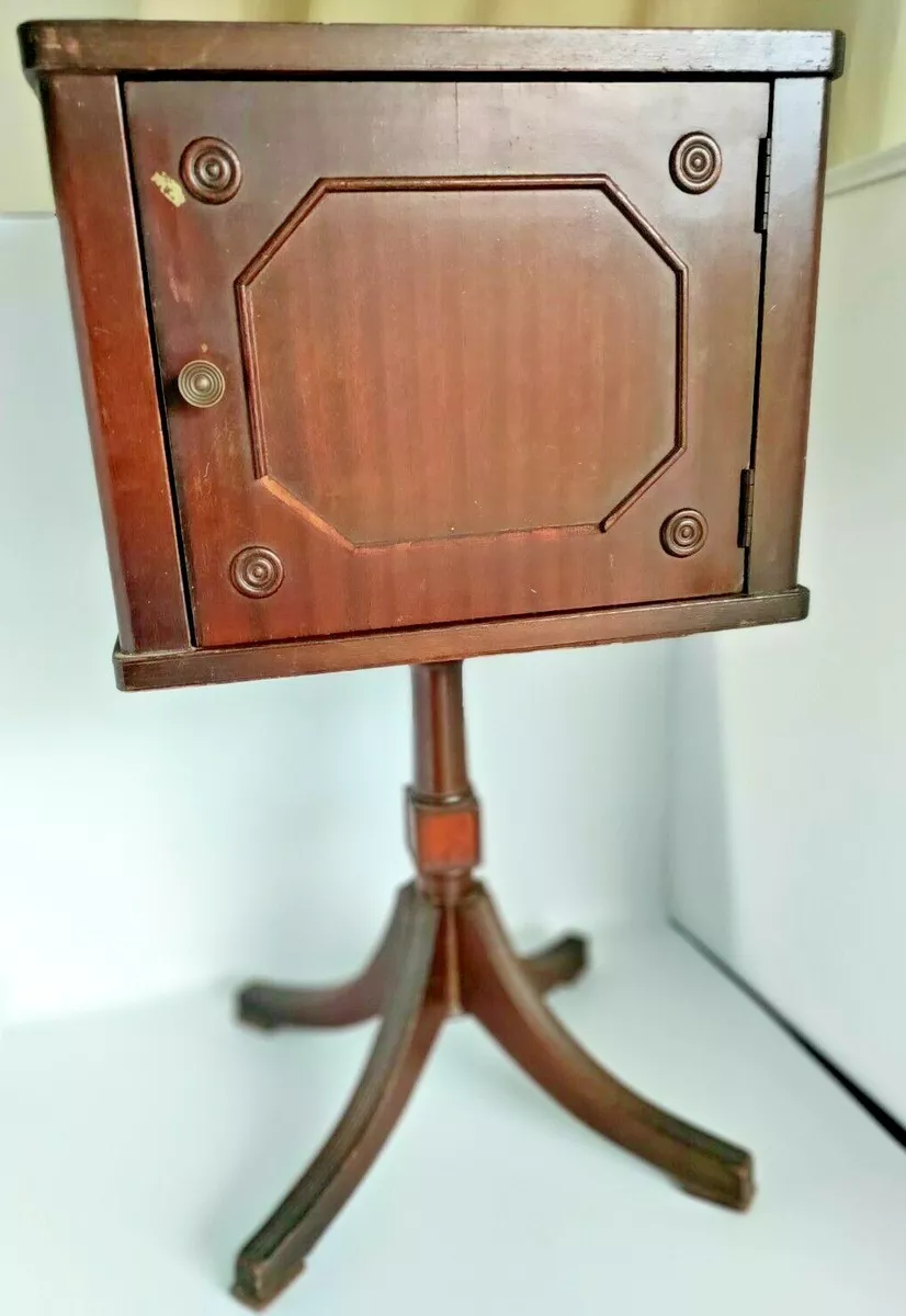 Duncan phyfe cabinet deals