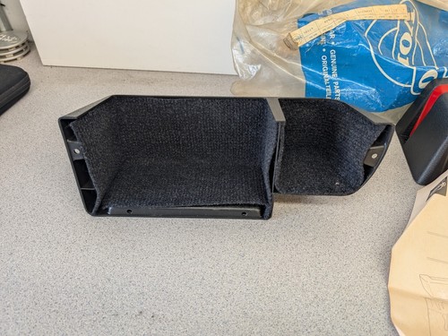 New NOS OEM Volvo 140 164 240 242 GT Black Door Pocket Pair 283817 - Picture 4 of 12
