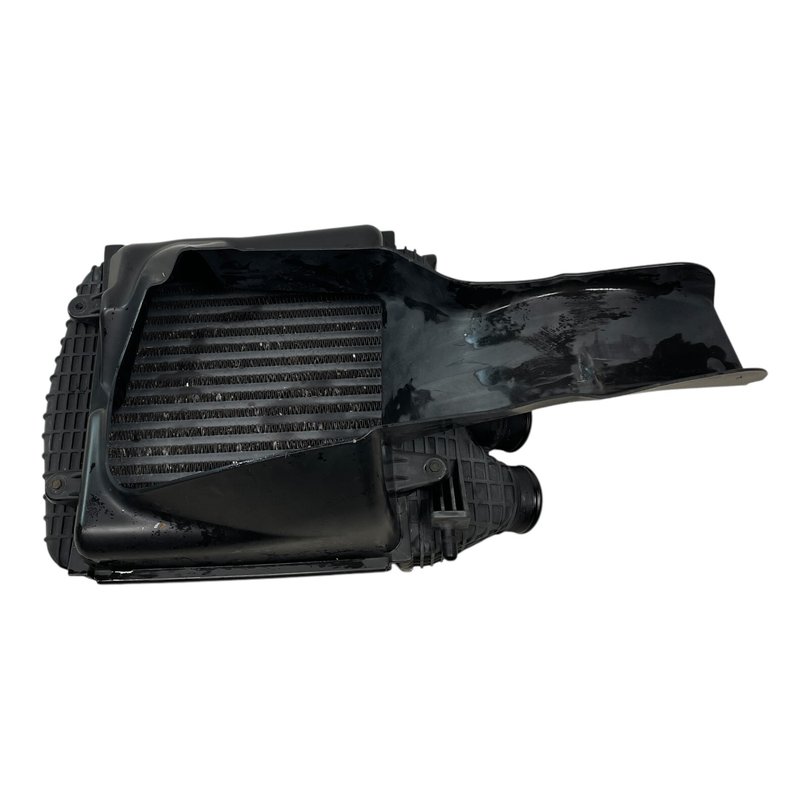 2014-2020 Maserati Ghibli 3.0L right passenger radiator intercooler OEM 16474840