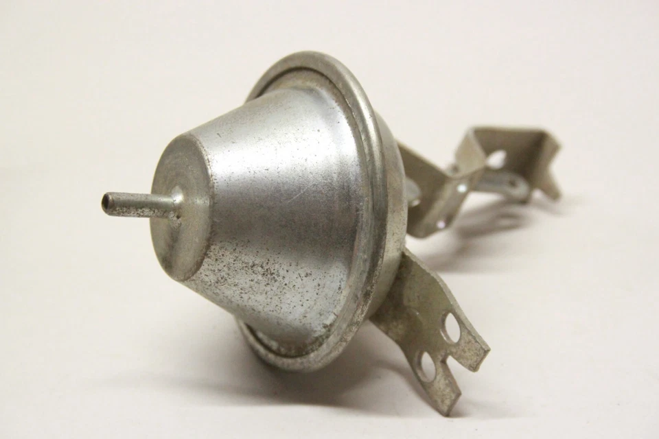 Chevrolet Camaro Chevelle 1971-73 6 cilindros aspiradora Advance Delco 1973434 V-221 nuevo de lote Foto 2 de 3