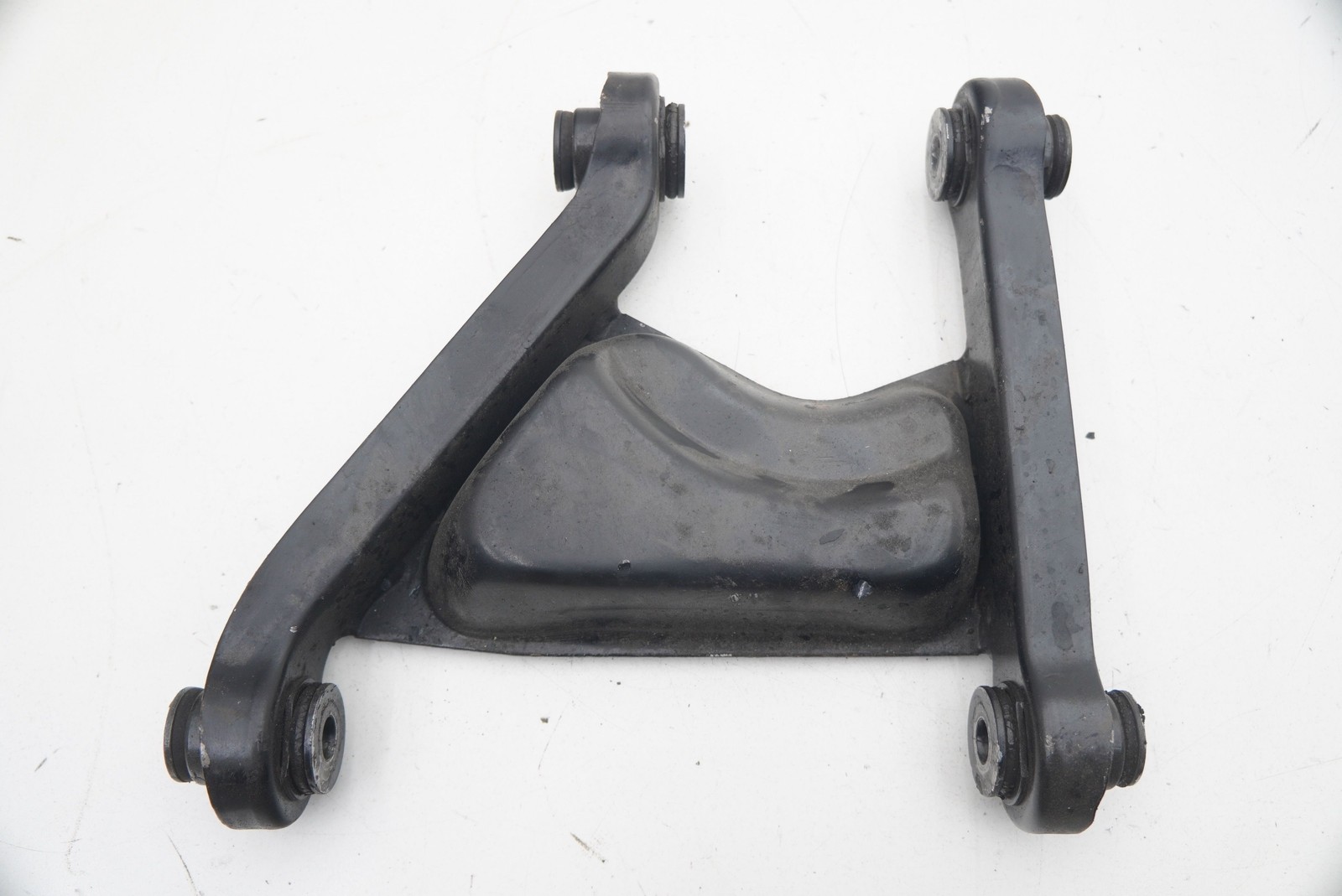 Rear Suspension Left Upper Control Arm Wishbone 115715 OEM Ferrari Mondial 1985