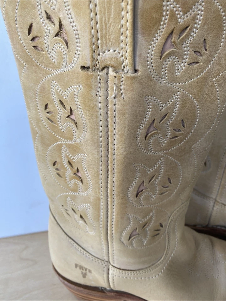 Botas FRYE Austin 7M couro amarelo recorte floral vaqueira ocidental EUA arranhado - Imagem 4 de 4