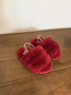 UGG K Fluff Yeah Slide Red Faux Fur Logo Strap Toddler Slippers US 7c 1098494K
