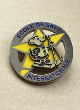 Superbe insigne, broche de l' école ski international, la Souris, peu fréquent