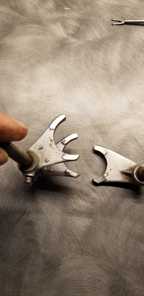 Horquillas de cambio Suzuki RM125 82 Foto 3 de 4