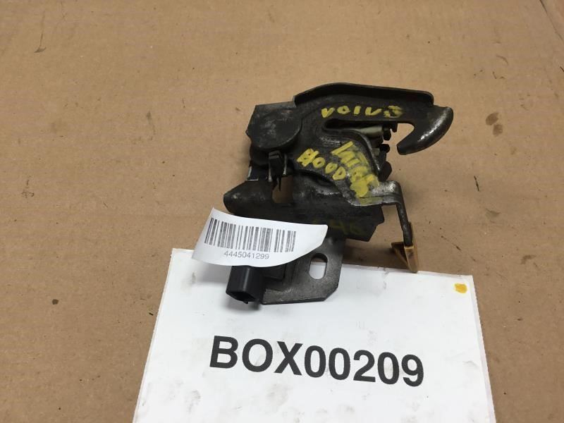 2006 VOLVO S40 HOOD RELEASE LATCH OEM+ eBay