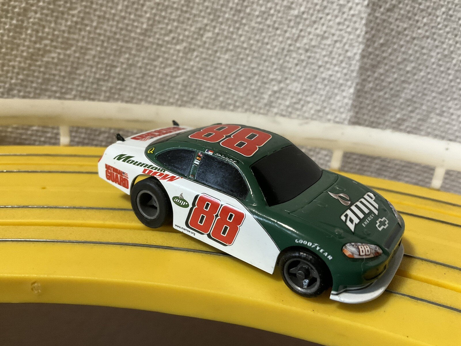 slot car life like ho used m chassis #38 ampd guard stocker..