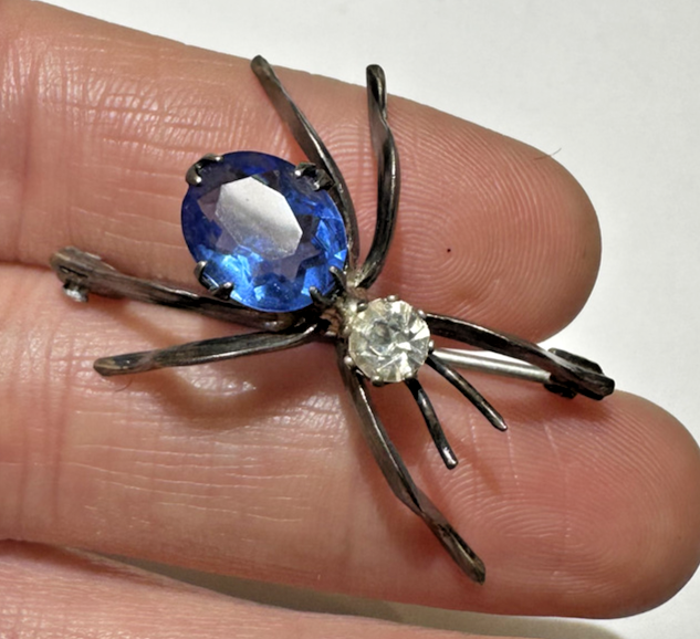 Broche Araignée Saphir Bleu à Facettes - Cristal/verre Sur Métal Argenté - Occasion