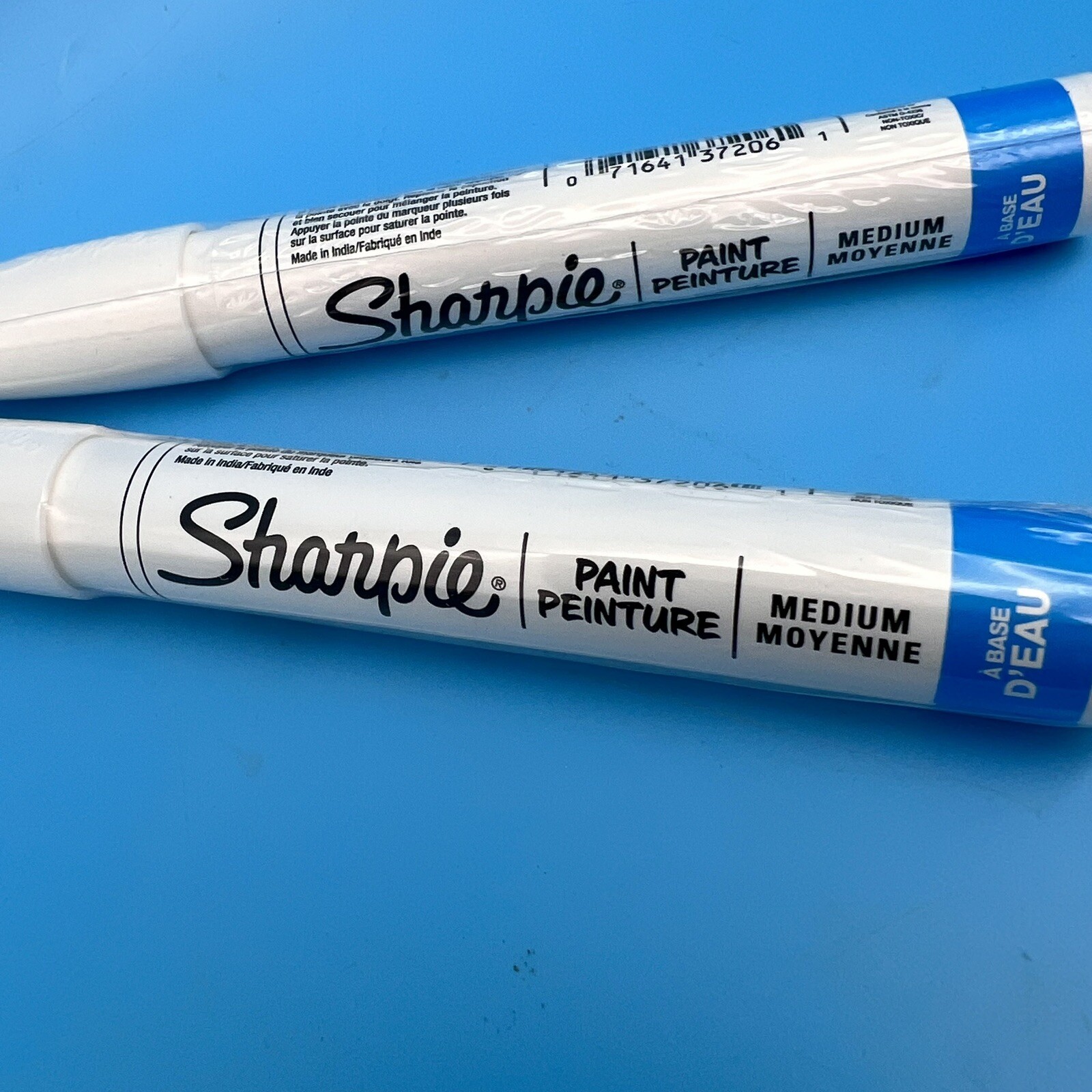 2x White Sharpie Poster Paint Marker Medium Tip Pen Water Based, 1875054
