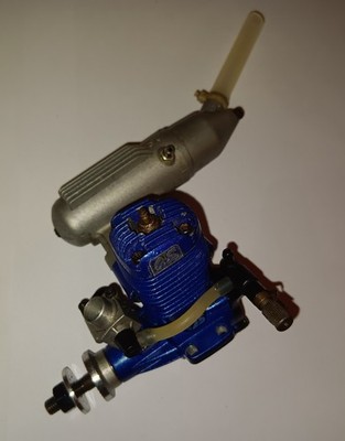 1998 OS MAX 25 LA RC Modellflugzeug Glühmotor 4,07cc in wenig gebrauchtem Zustand.