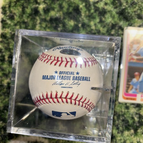 dick davis autographed baseball With Case & Card,OMLB Selig - Picture 5 of 9