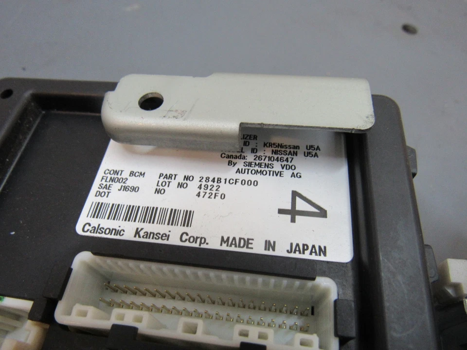 Panel de fusibles interior módulo de control de carrocería Nissan 350Z 2003-2006 OEM Foto 3 de 4