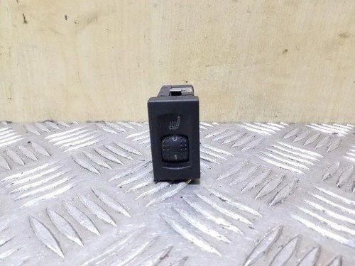 VW PASSAT B5 3B2 Schalter sitzheizung 3B0963563D 1.80 Petrol 112kw 26093361