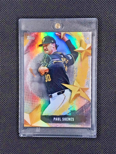 PAUL SKENES GOLD STAR RAINBOW REFRACTOR -Pittsburgh Pirates Cy Young Winner