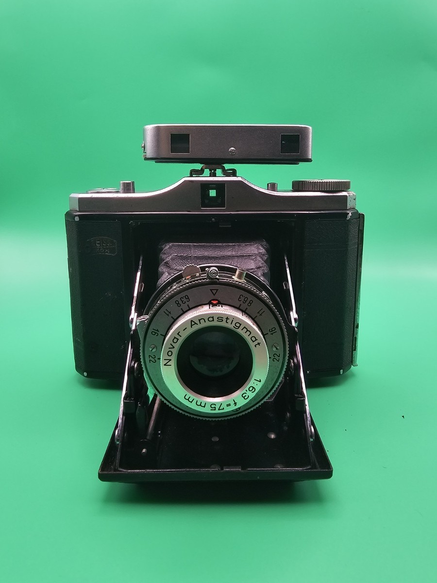 Zeiss Ikon Nettar 517/16 Folding Camera 6x6 cm Includes