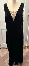 Vintage 1920's Flapper Art Deco Black Dress w Lace Metalic Lace Accents M/L