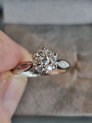 Diamond Ring 18ct White Gold Hallmarked Beautiful Diamonds❤️ - Picture 2 of 4