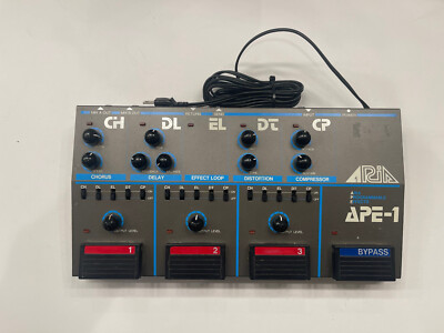 ARIA デジタルディレイ  、コンプレッサー 、コーラス 　ビンテージ ARIA デジタルディレイ 、コンプレッサー 、コーラス ビンテージ