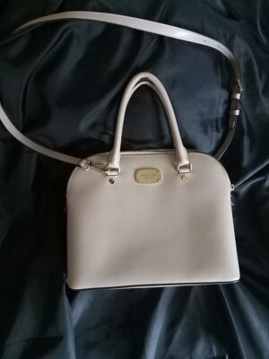michael kors crossbody handbag Medium Tan Gently Used