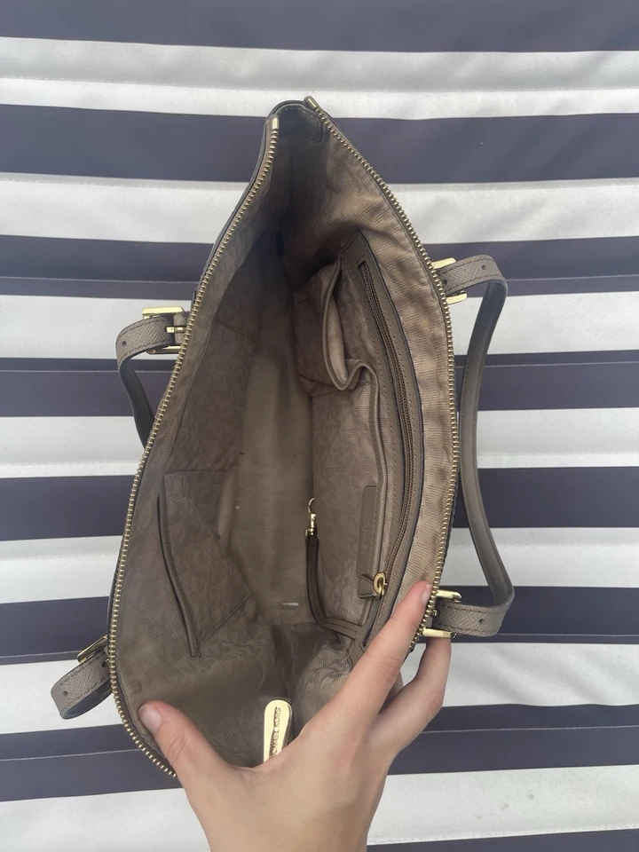 Michael Kors Charlotte Large Saffiano Leather Top-Zip Tote Bag - Image 3 of 3