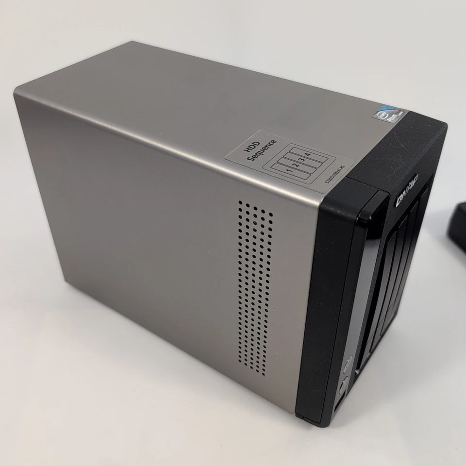 QNAP SS-439 Pro NAS 4-Bay 2.5" SATA Network Attached Storage w/ 500GB SSD x4 - Image 3 of 4